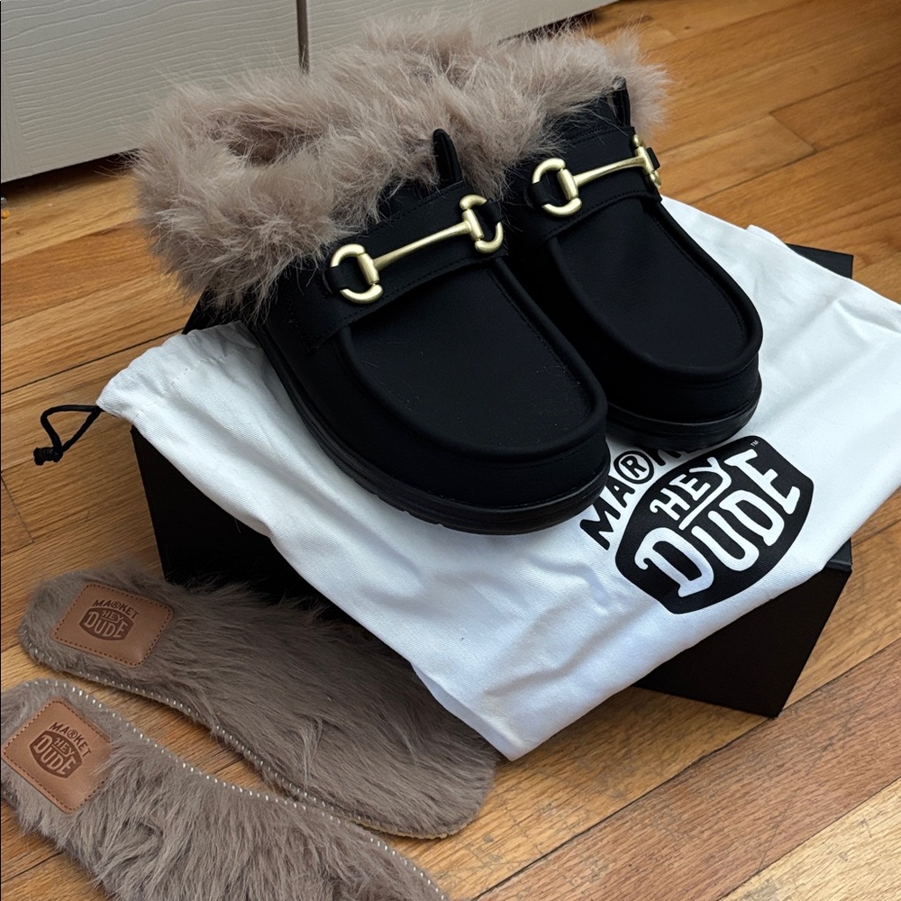 HEYDUDE x Market Collab Wally Slip-On Mules